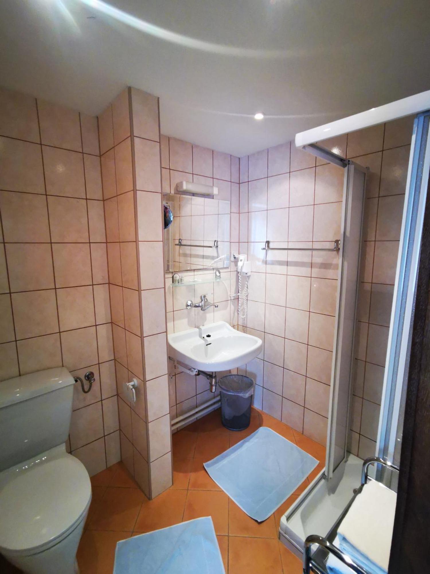 Gasthof Zur Sonne Uebelbach Ngoại thất bức ảnh